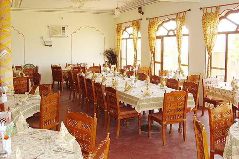 Regenta Resort Pushkar Fort Buitenkant foto