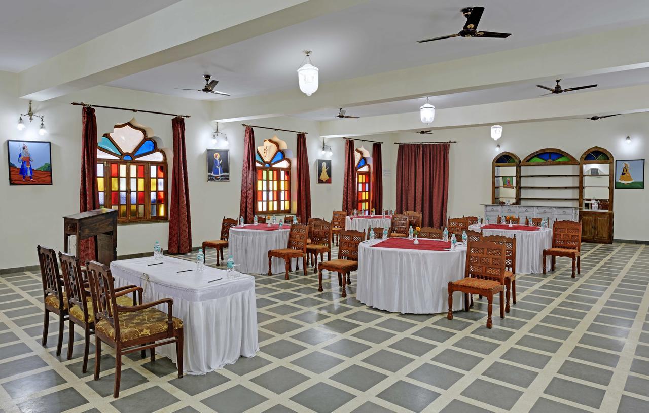 Regenta Resort Pushkar Fort Buitenkant foto