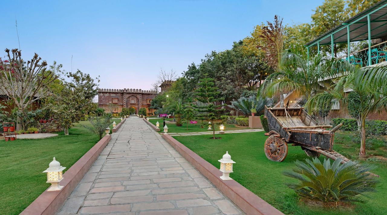 Regenta Resort Pushkar Fort Buitenkant foto