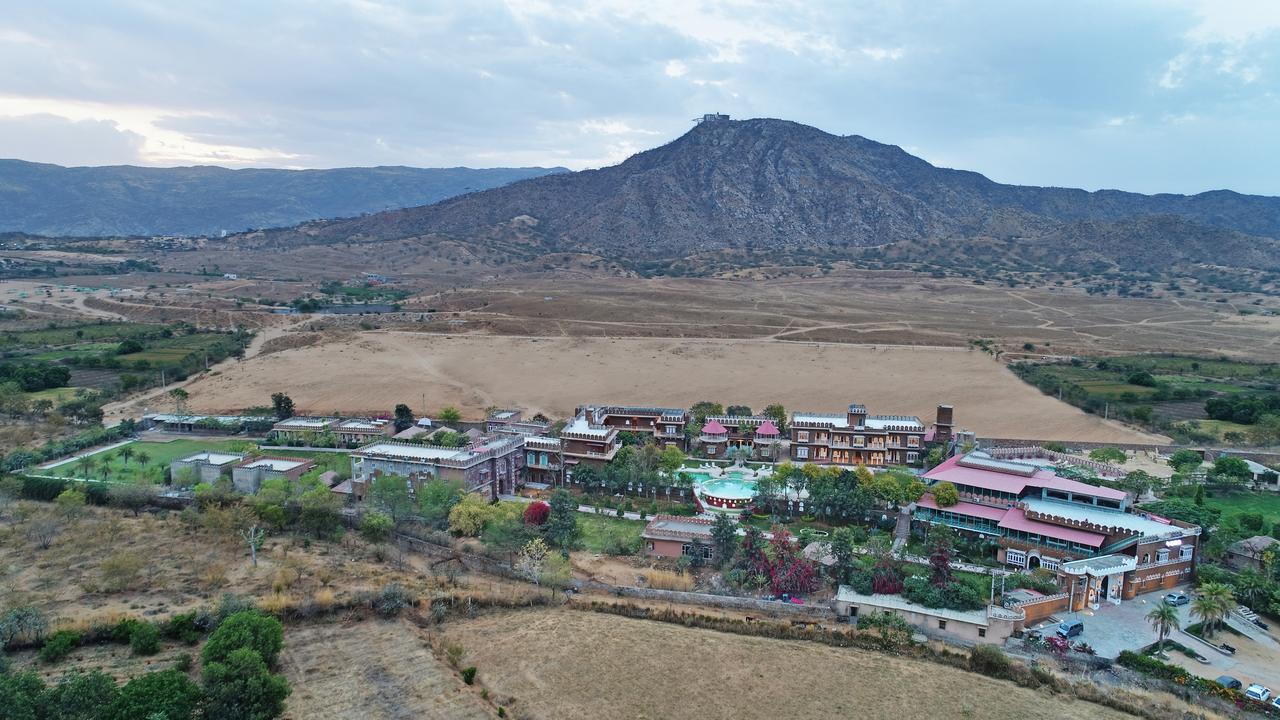 Regenta Resort Pushkar Fort Buitenkant foto